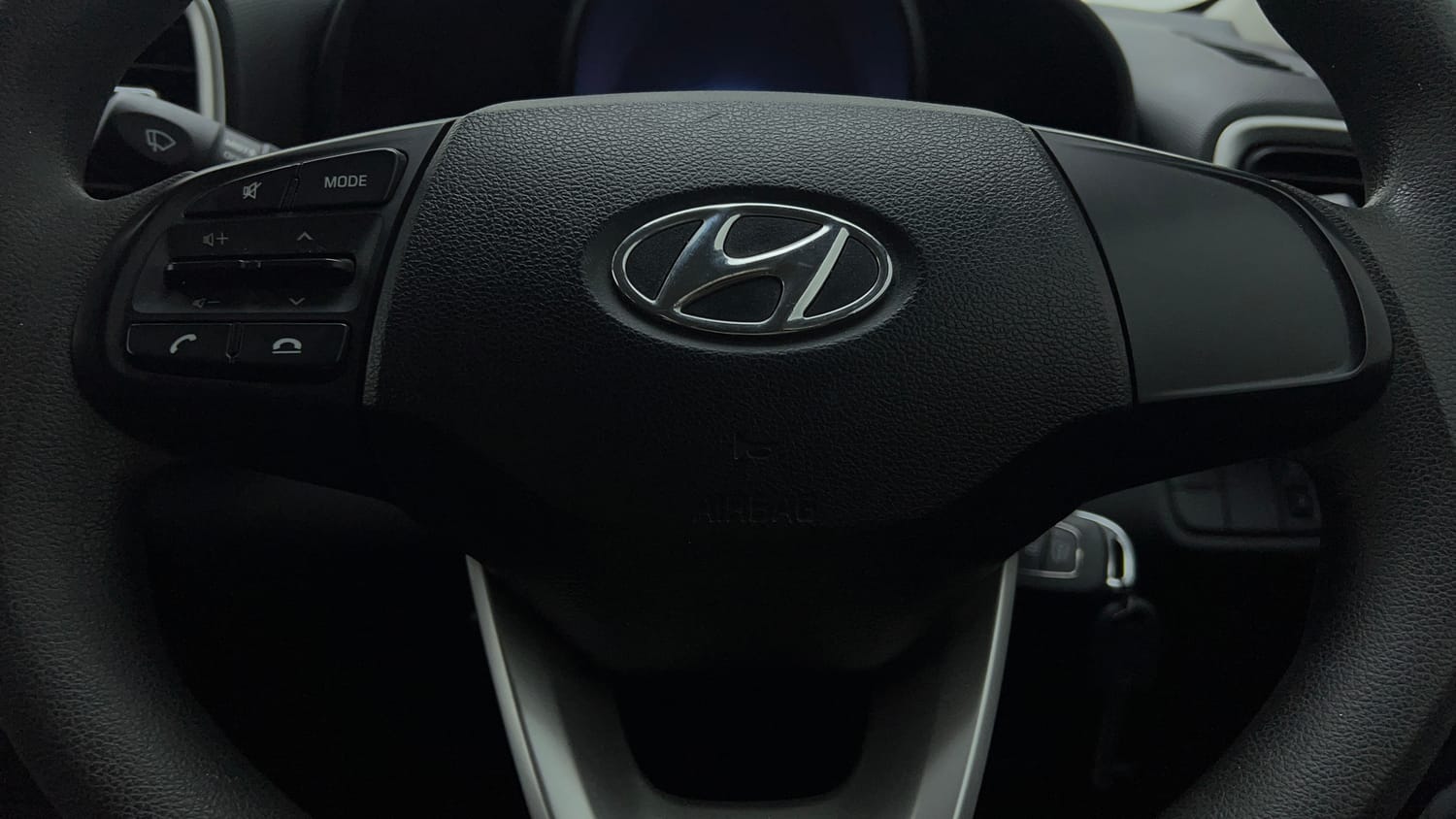 Used 2021 Hyundai Venue S 1.2 Petrol Petrol Manual top_features Steering mounted controls