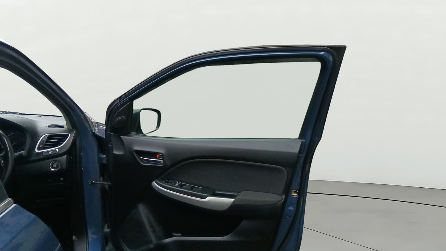 Used 2018 Maruti Suzuki Baleno Alpha 1.2 Petrol Manual interior RIGHT FRONT DOOR OPEN VIEW
