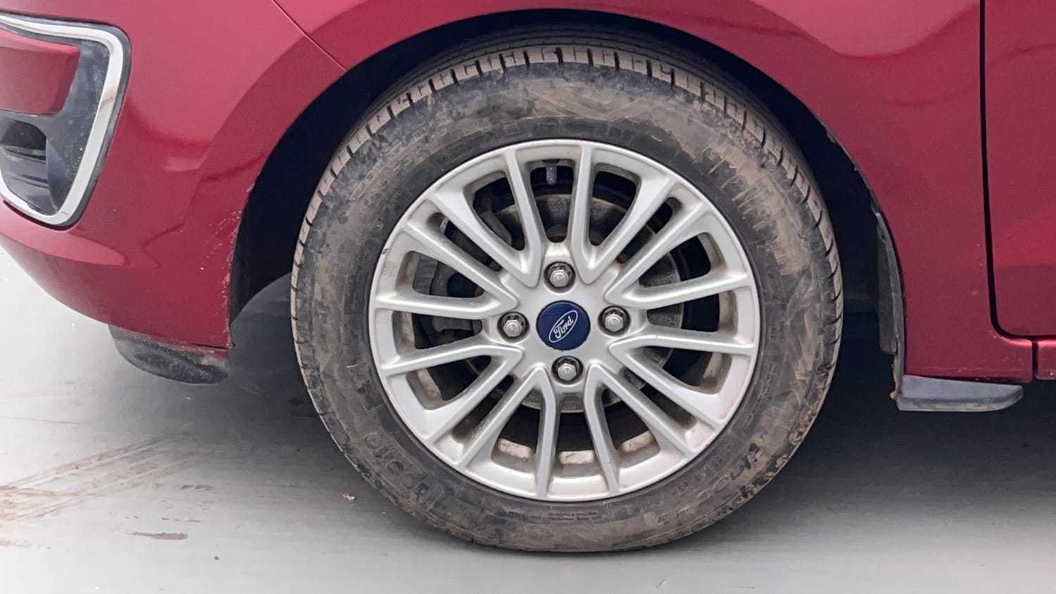 Used 2019 Ford Figo Aspire Titanium1.5 TDCi Diesel Manual tyres LEFT FRONT TYRE RIM VIEW
