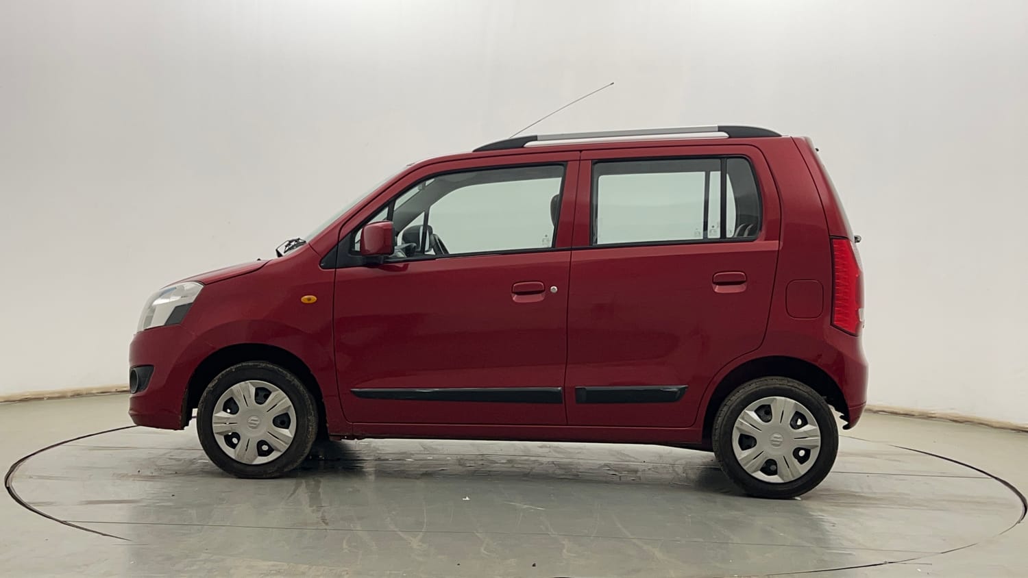 Used 2014 Maruti Suzuki Wagon R VXI Petrol Manual exterior LEFT SIDE VIEW