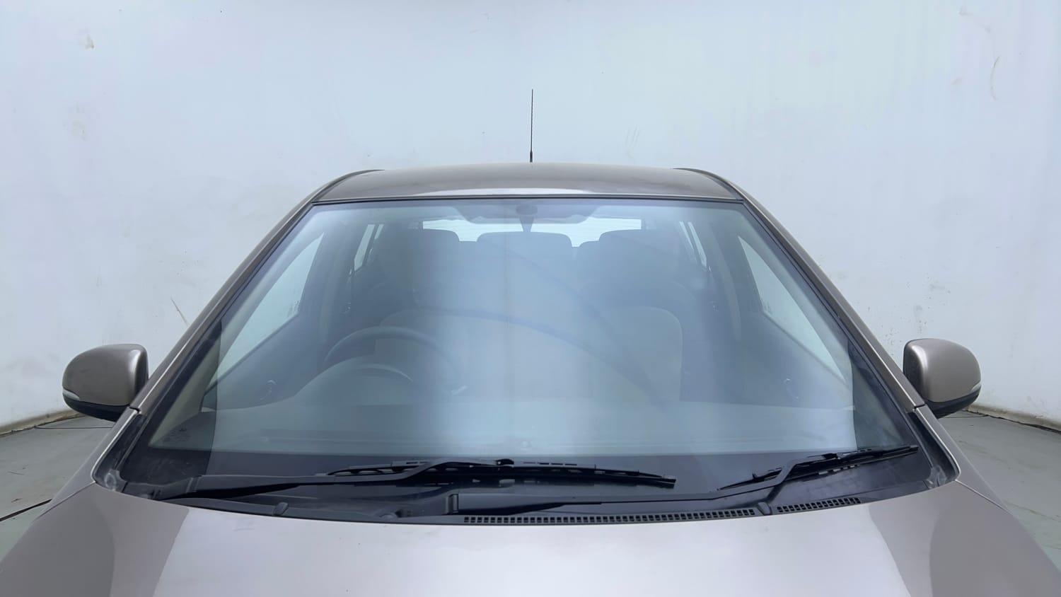 Used 2012 Hyundai i20 Magna 1.2 Petrol Manual exterior FRONT WINDSHIELD VIEW