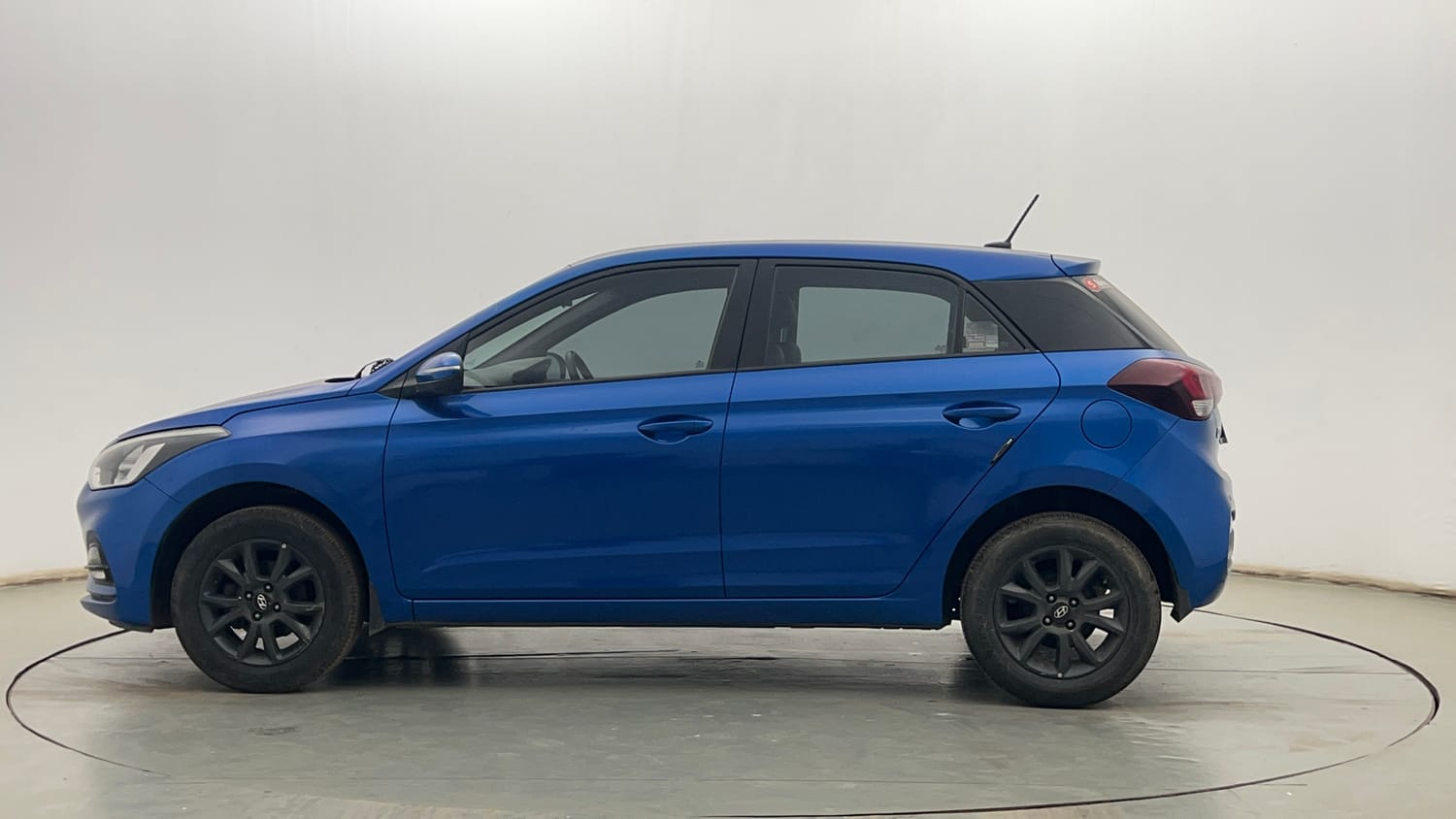 Used 2020 Hyundai Elite i20 Sportz Plus 1.2 Petrol Manual exterior LEFT SIDE VIEW