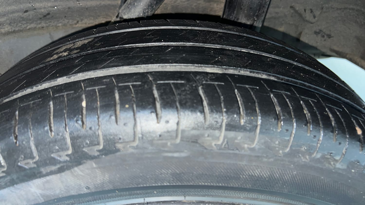 Used 2024 Honda Amaze S 1.2 Petrol MT Petrol Manual tyres LEFT REAR TYRE TREAD VIEW