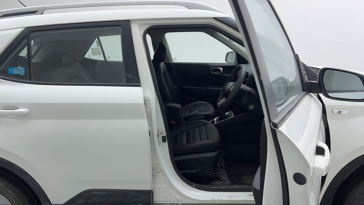 Used 2021 Hyundai Venue S 1.2 Petrol Petrol Manual interior RIGHT SIDE FRONT DOOR CABIN VIEW