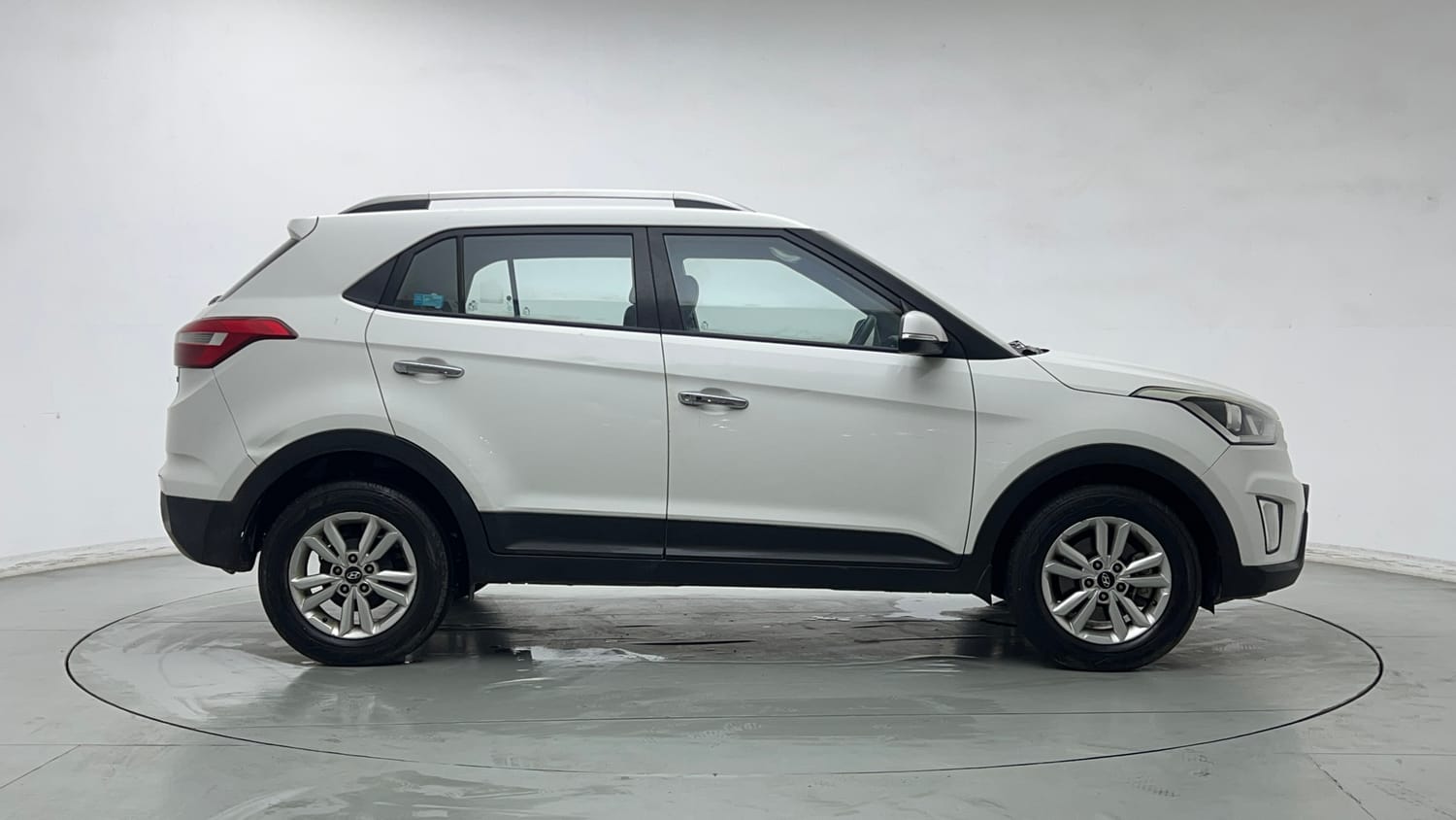 Used 2016 Hyundai Creta 1.6 SX Plus Petrol Petrol Manual exterior RIGHT SIDE VIEW
