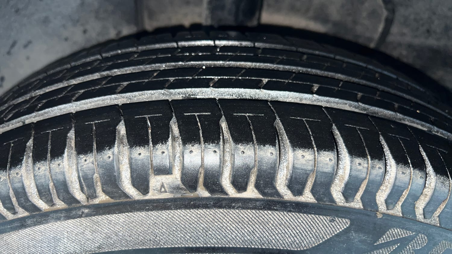 Used 2022 Tata Altroz XE Petrol Petrol Manual tyres RIGHT REAR TYRE TREAD VIEW