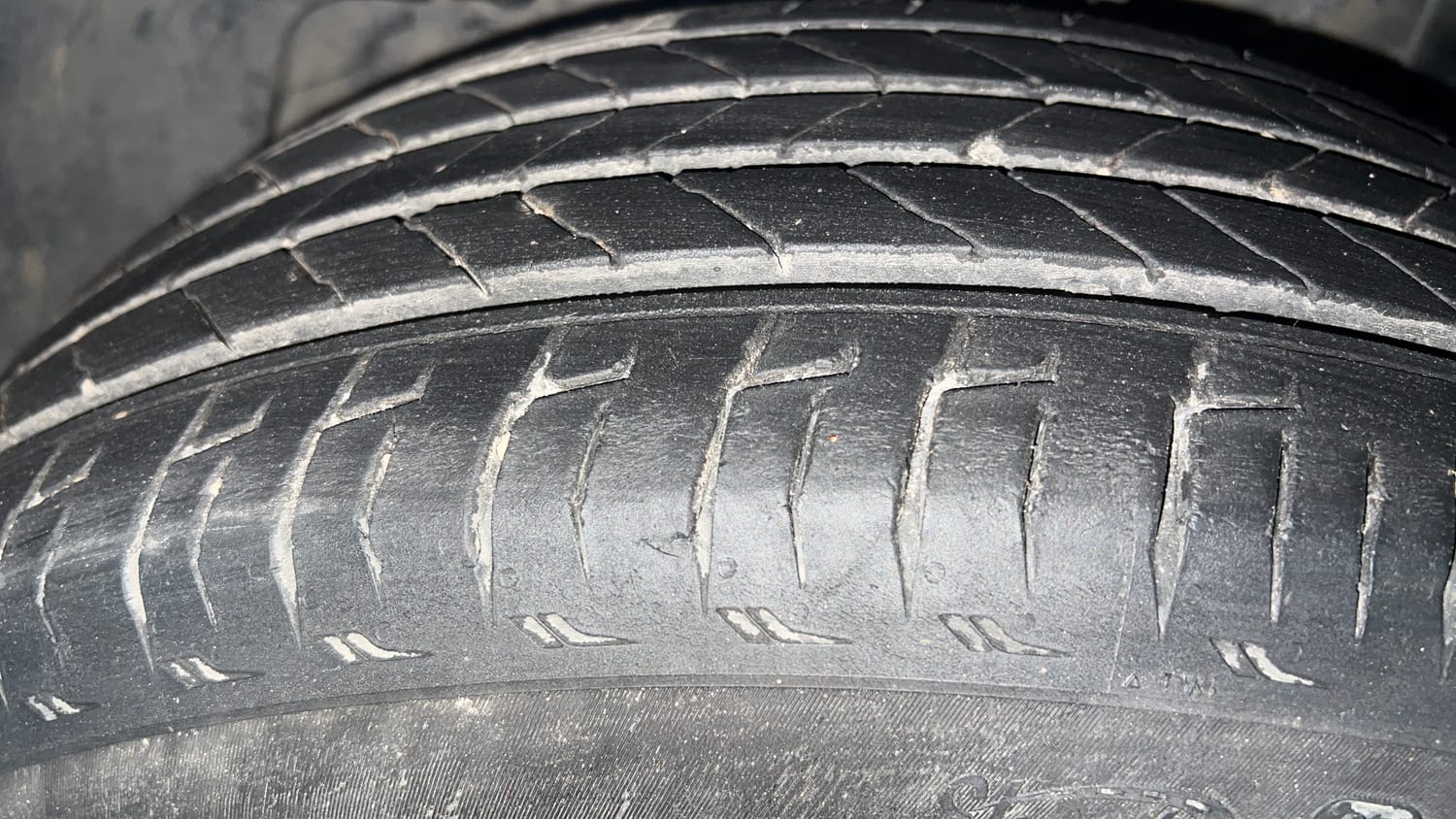 Used 2020 Tata Nexon XZ Plus Petrol Manual tyres LEFT FRONT TYRE TREAD VIEW