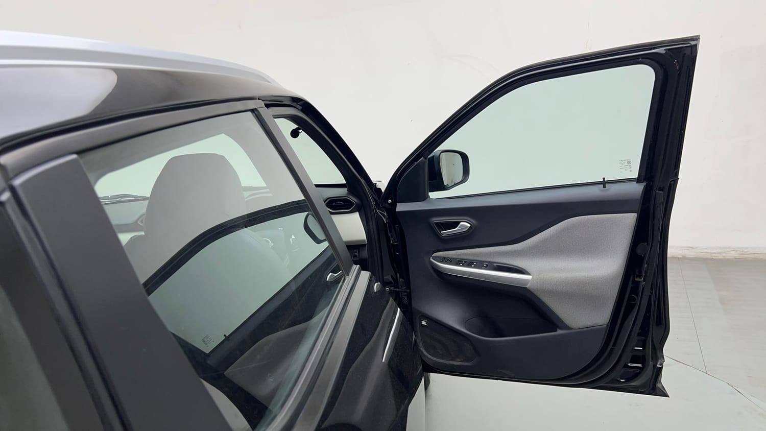 Used 2023 Nissan Magnite Geza Edition Petrol Manual interior RIGHT FRONT DOOR OPEN VIEW