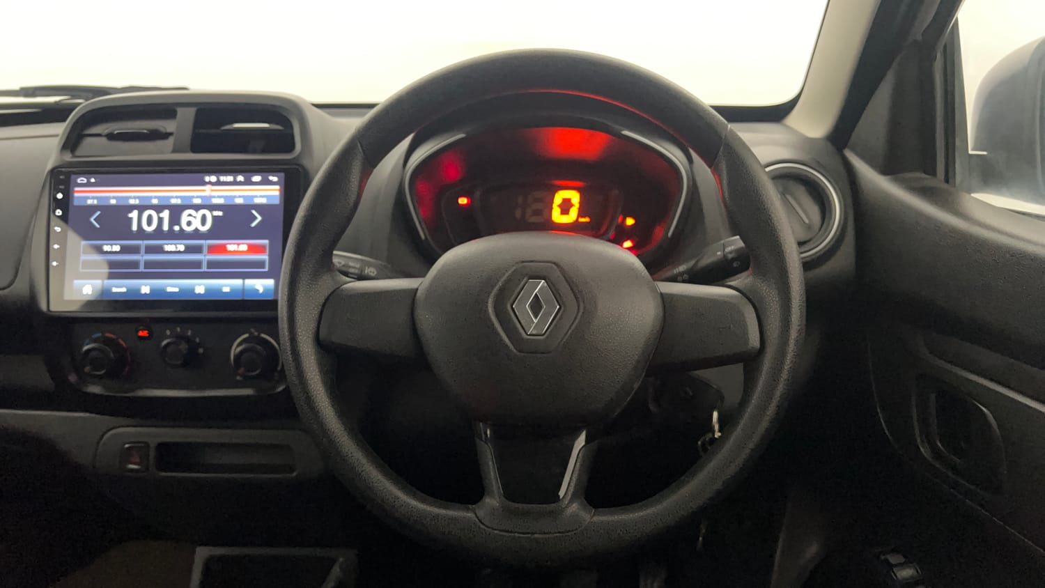 Used 2017 Renault Kwid 1.0 RXL Petrol Manual interior STEERING VIEW