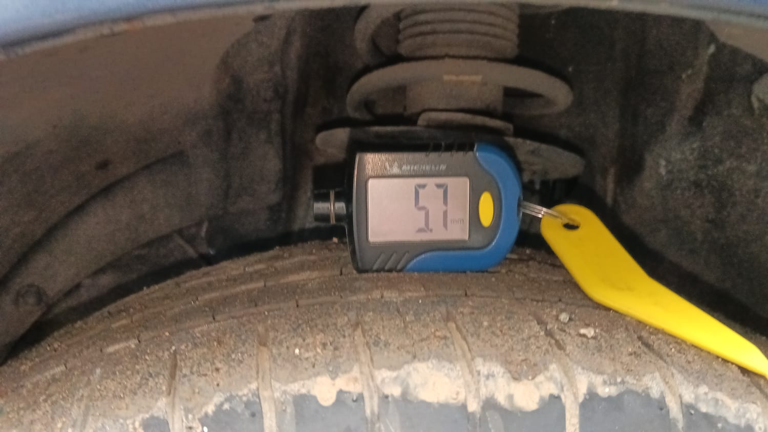 Used 2018 Maruti Suzuki Baleno Alpha 1.2 Petrol Manual tyres LEFT FRONT TYRE TREAD VIEW