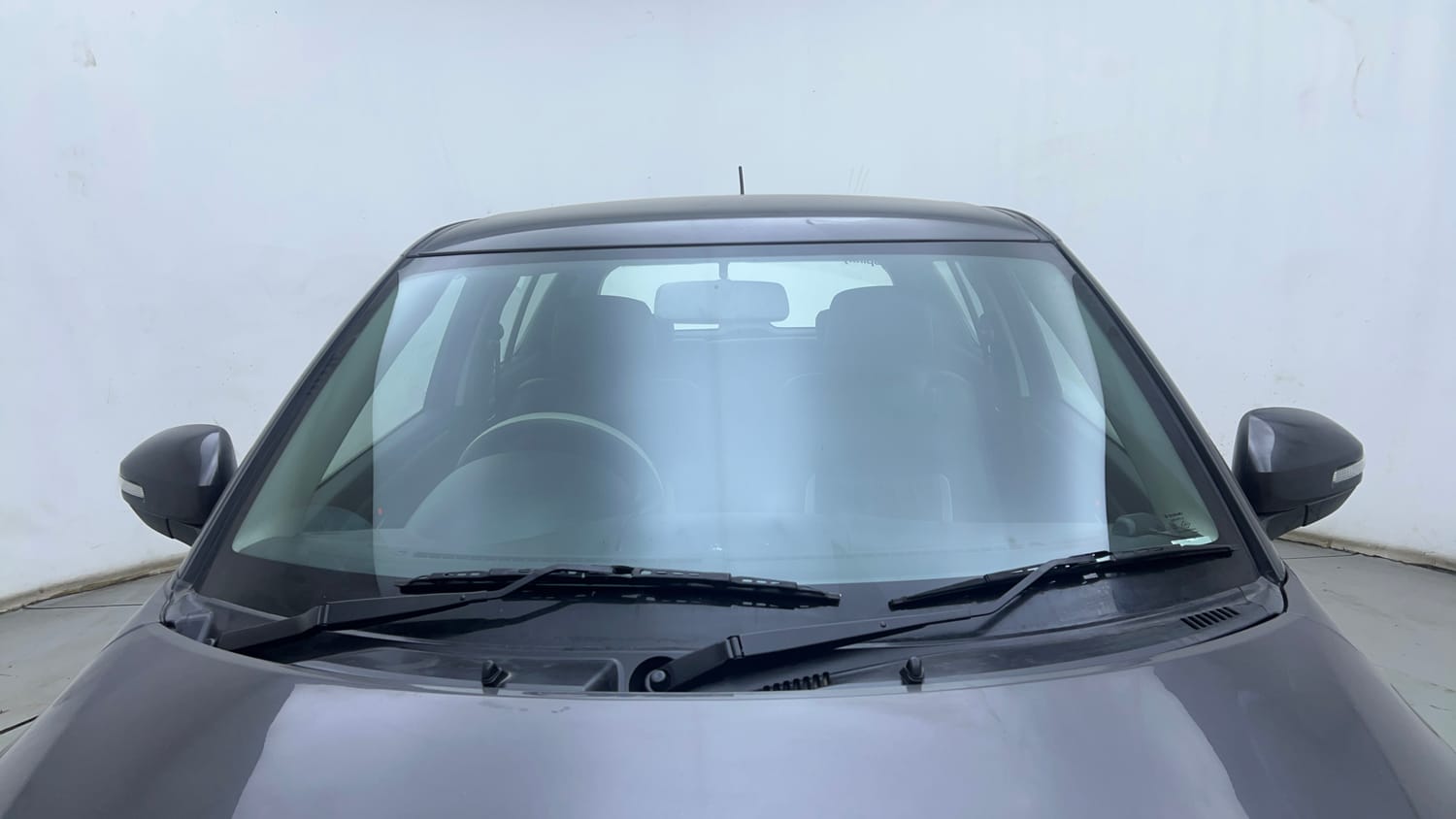 Used 2017 Maruti Suzuki Swift VXi Petrol Manual exterior FRONT WINDSHIELD VIEW
