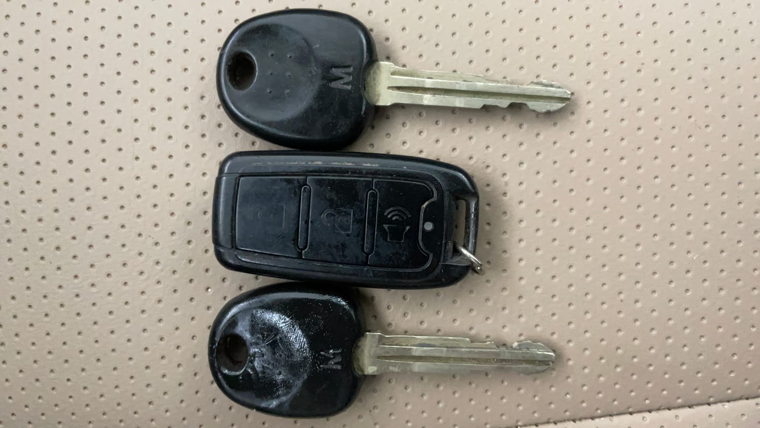 Used 2016 Hyundai Eon Era Petrol Manual extra CAR KEY VIEW
