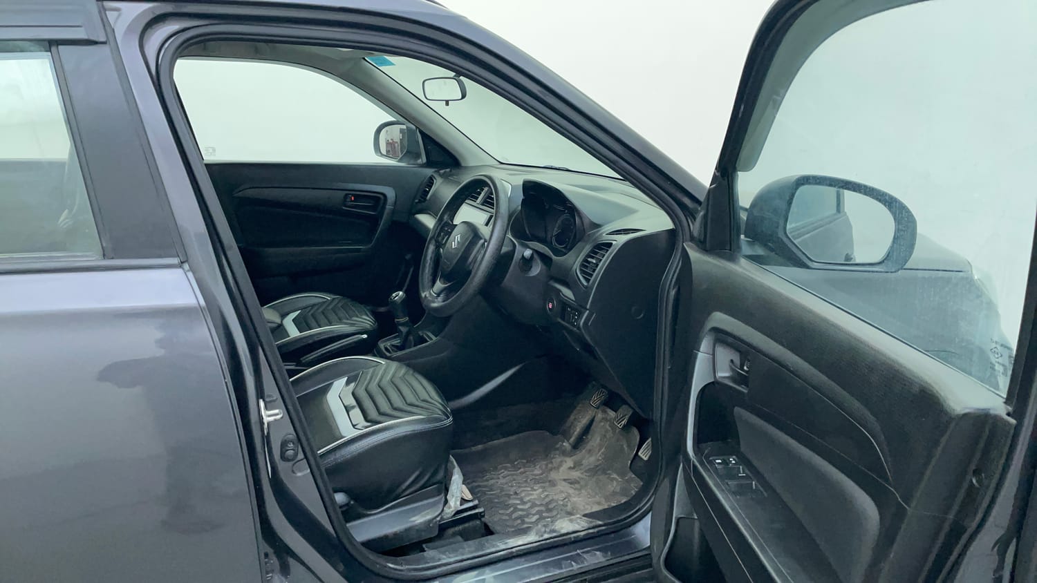 Used 2022 maruti-suzuki Vitara Brezza VXi Petrol Manual interior RIGHT SIDE FRONT DOOR CABIN VIEW