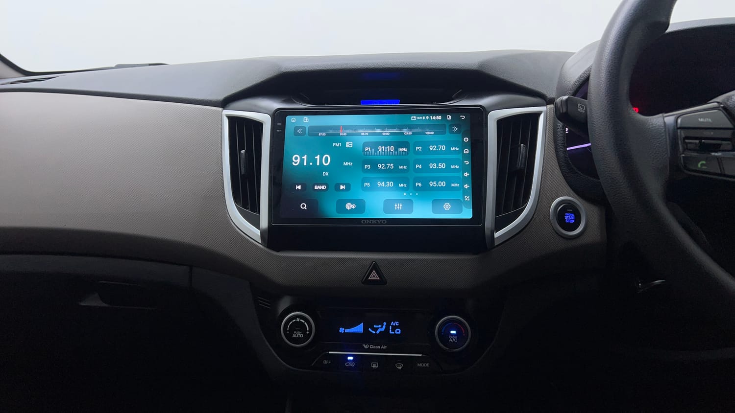 Used 2016 Hyundai Creta 1.6 SX Plus Petrol Petrol Manual top_features Touch screen infotainment system