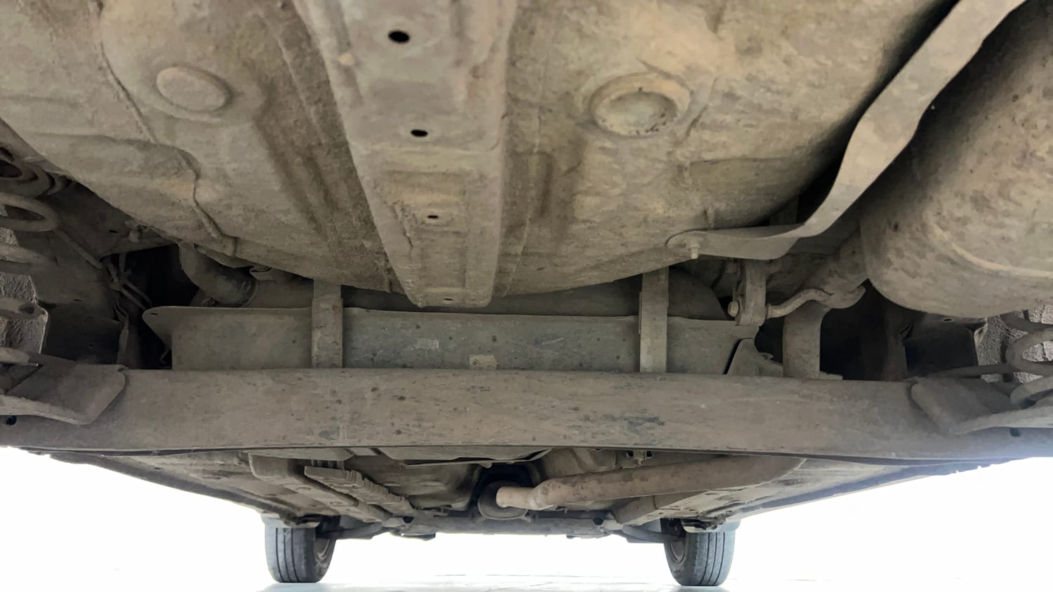 Used 2014 Hyundai Grand i10 Asta 1.2 Kappa VTVT (O) Petrol Manual extra REAR UNDERBODY VIEW (TAKEN FROM REAR)