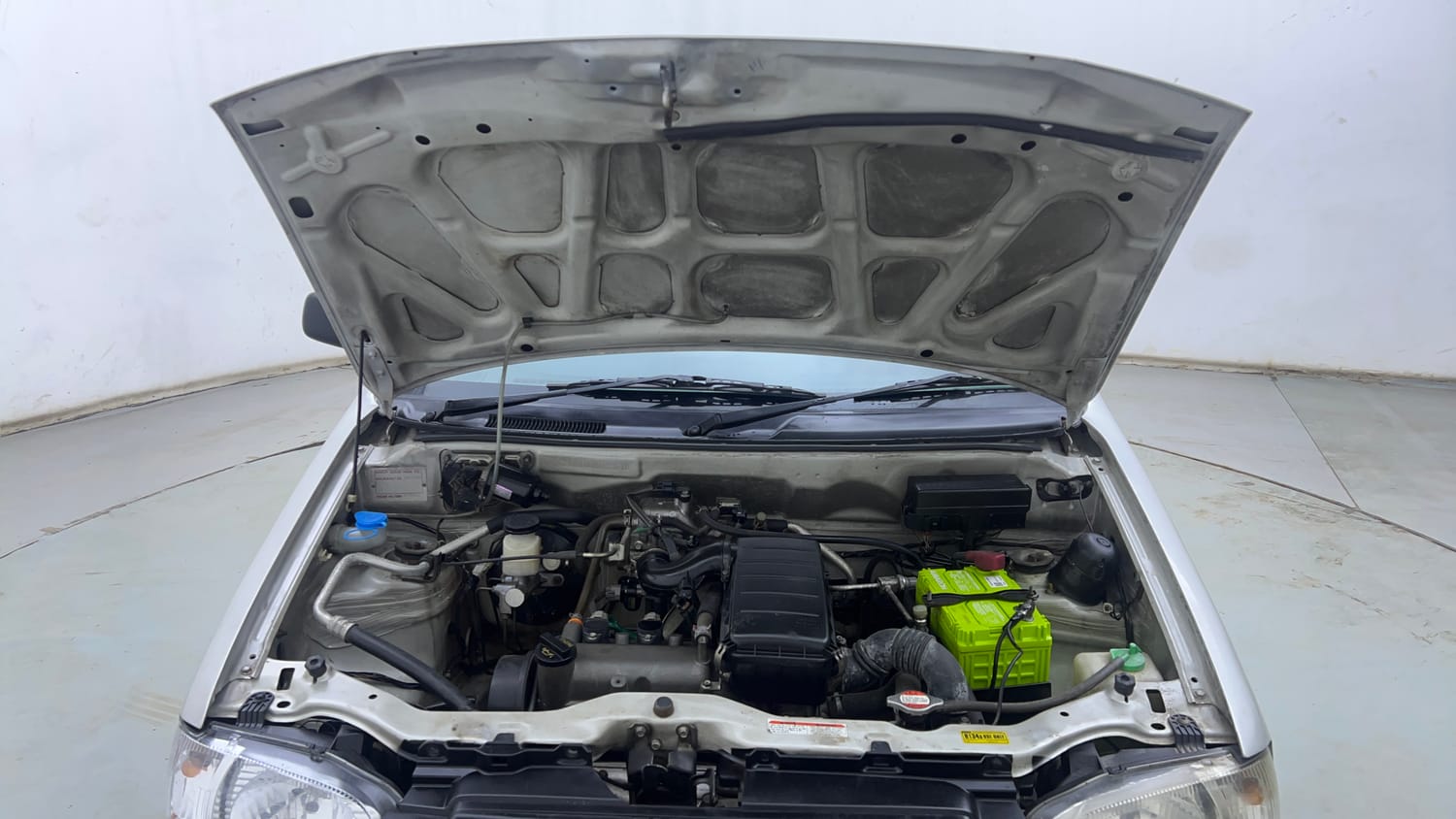 Used 2012 Maruti Suzuki Alto LXi BS-IV Petrol Manual engine ENGINE & BONNET OPEN FRONT VIEW