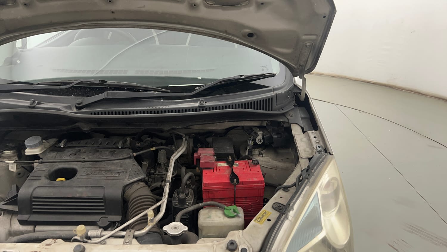 Used 2017 Maruti Suzuki Wagon R VXI Petrol Manual engine ENGINE LEFT SIDE HINGE & APRON VIEW