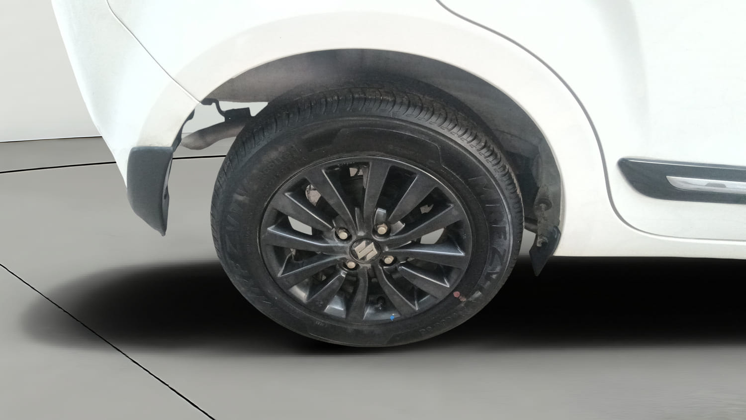 Used 2023 Maruti Suzuki Wagon R ZXI Plus 1.2 Petrol Manual tyres RIGHT REAR TYRE RIM VIEW