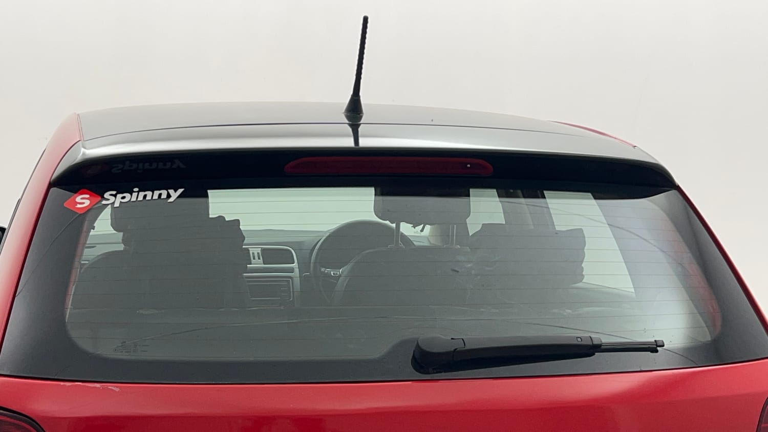 Used 2014 Volkswagen Polo Highline1.2L (P) Petrol Manual top_features Rear wiper