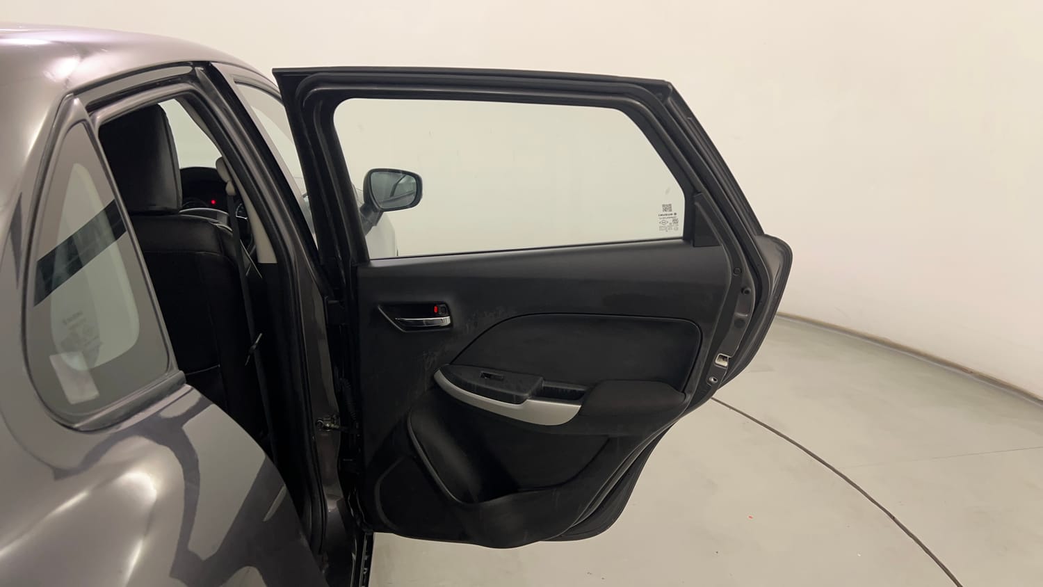 Used 2018 Maruti Suzuki Baleno Delta 1.2 Petrol Manual interior RIGHT REAR DOOR OPEN VIEW