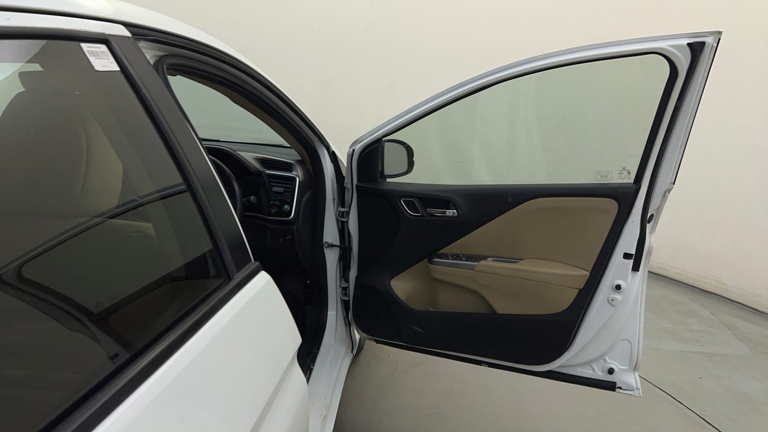 Used 2019 Honda City ZX CVT Petrol Petrol Automatic interior RIGHT FRONT DOOR OPEN VIEW