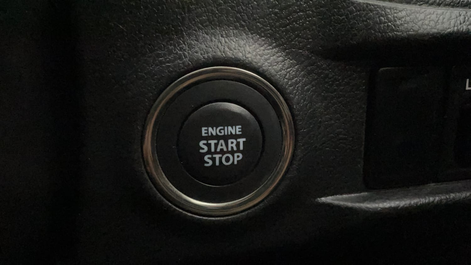 Used 2022 maruti-suzuki Vitara Brezza VXi Petrol Manual top_features Keyless start