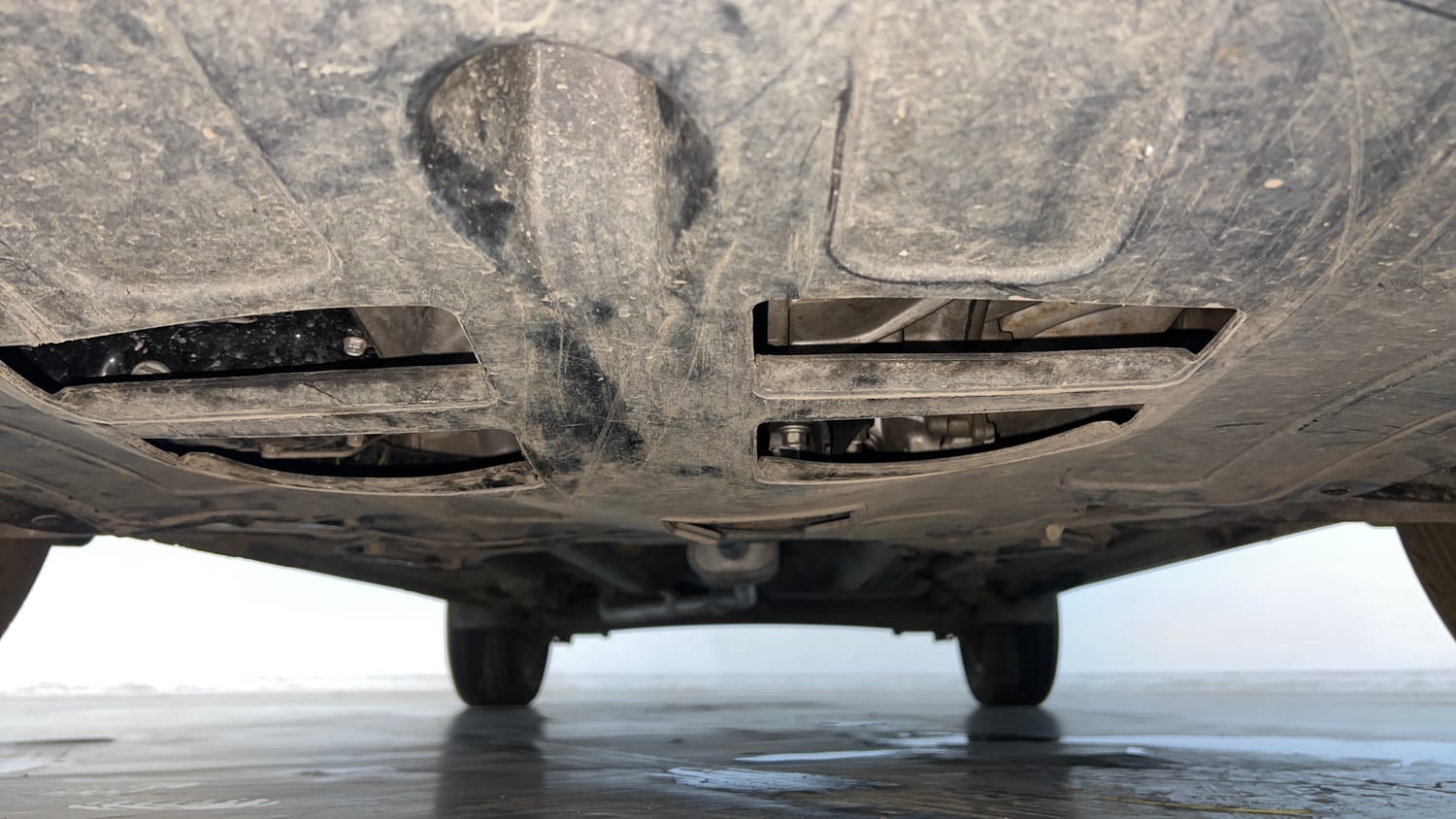 Used 2016 Hyundai Creta 1.6 SX Plus Petrol Petrol Manual extra FRONT LEFT UNDERBODY VIEW