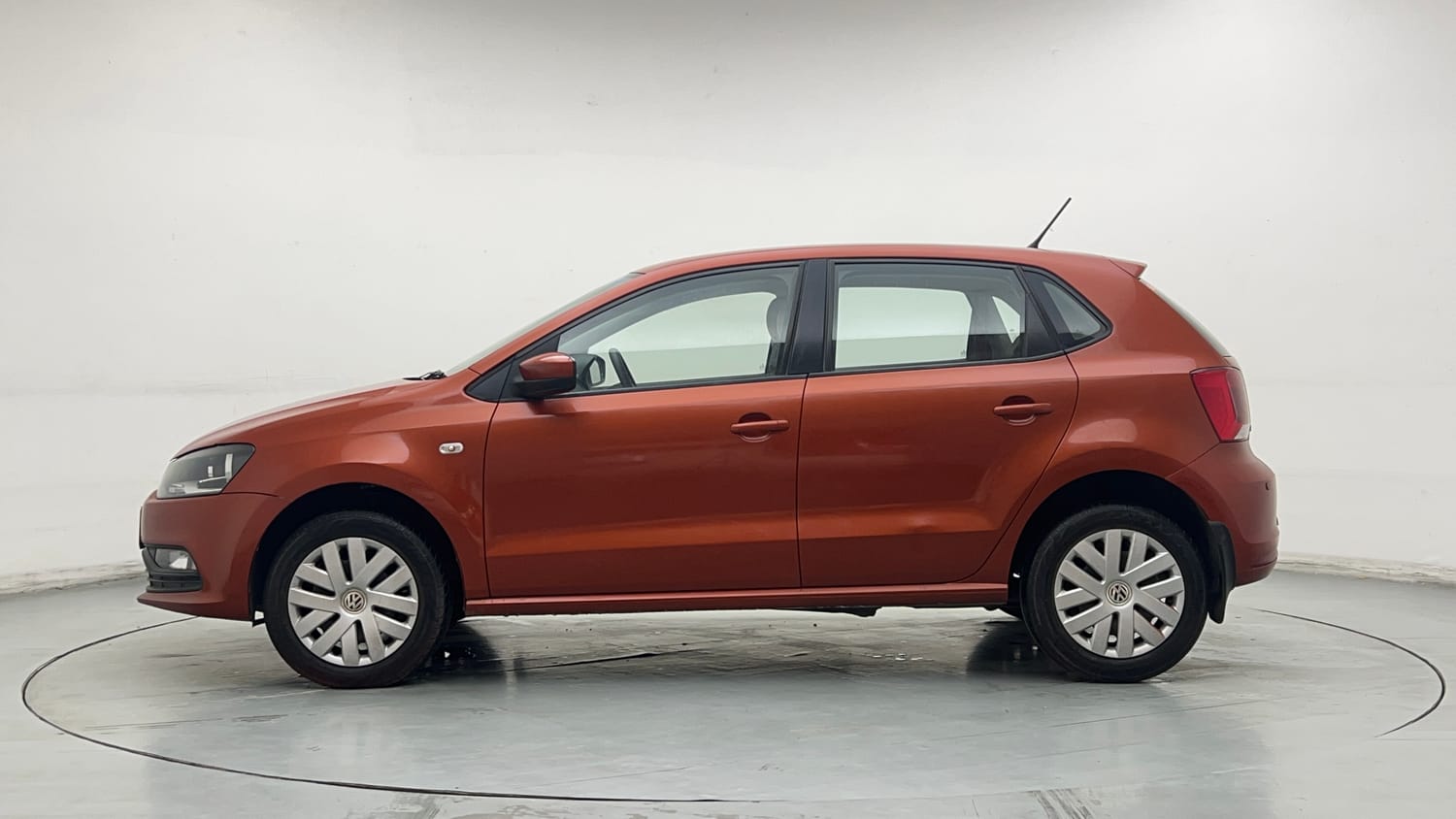 Used 2016 Volkswagen Polo Comfortline 1.2L (P) Petrol Manual exterior LEFT SIDE VIEW