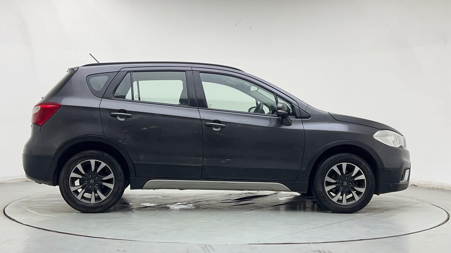 Used 2021 Maruti Suzuki S-Cross Zeta AT Petrol Automatic exterior RIGHT SIDE VIEW