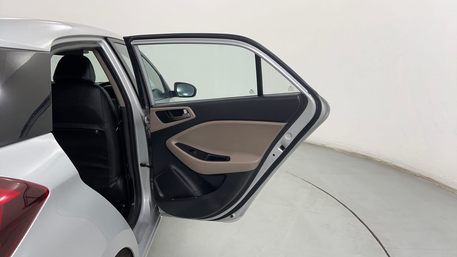 Used 2017 Hyundai Elite i20 Asta 1.2 (O) Petrol Manual interior RIGHT REAR DOOR OPEN VIEW