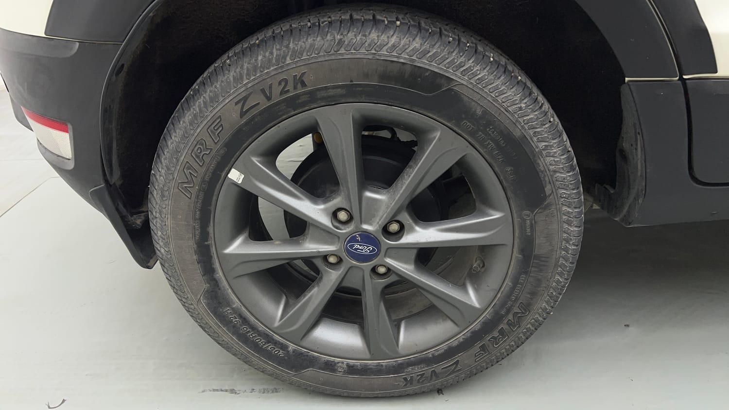 Used 2019 Ford EcoSport Titanium 1.5L Ti-VCT Petrol Manual tyres RIGHT REAR TYRE RIM VIEW