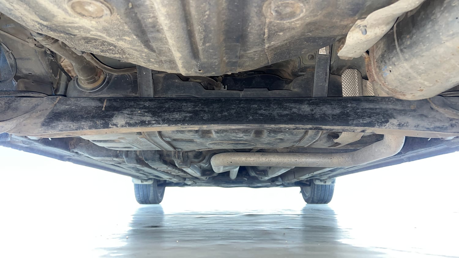 Used 2015 Hyundai Elite i20 Asta 1.4 CRDI Diesel Manual extra REAR UNDERBODY VIEW (TAKEN FROM REAR)