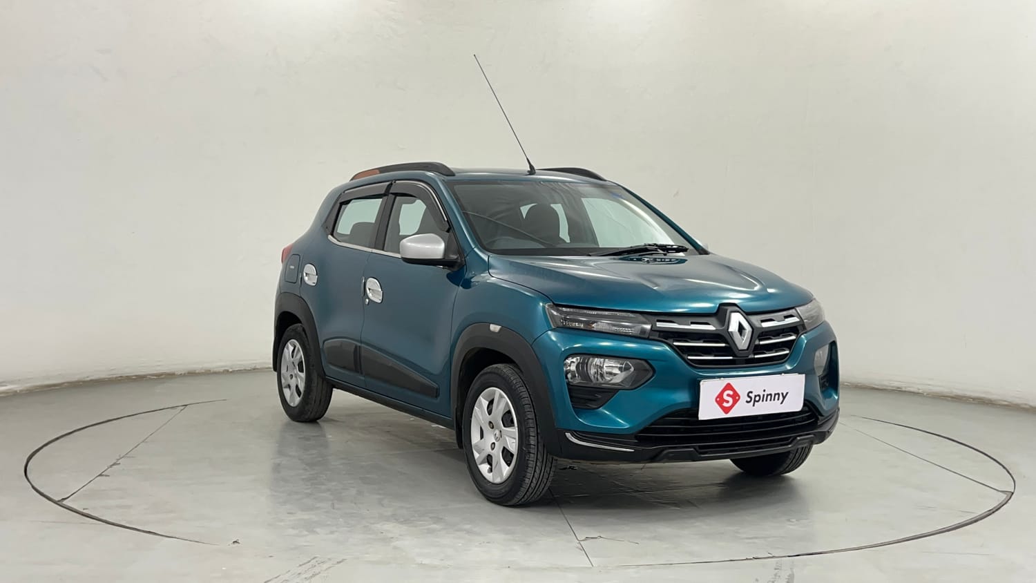 Used 2022 Renault Kwid RXT 1.0 (O) Petrol Manual exterior RIGHT FRONT CORNER VIEW