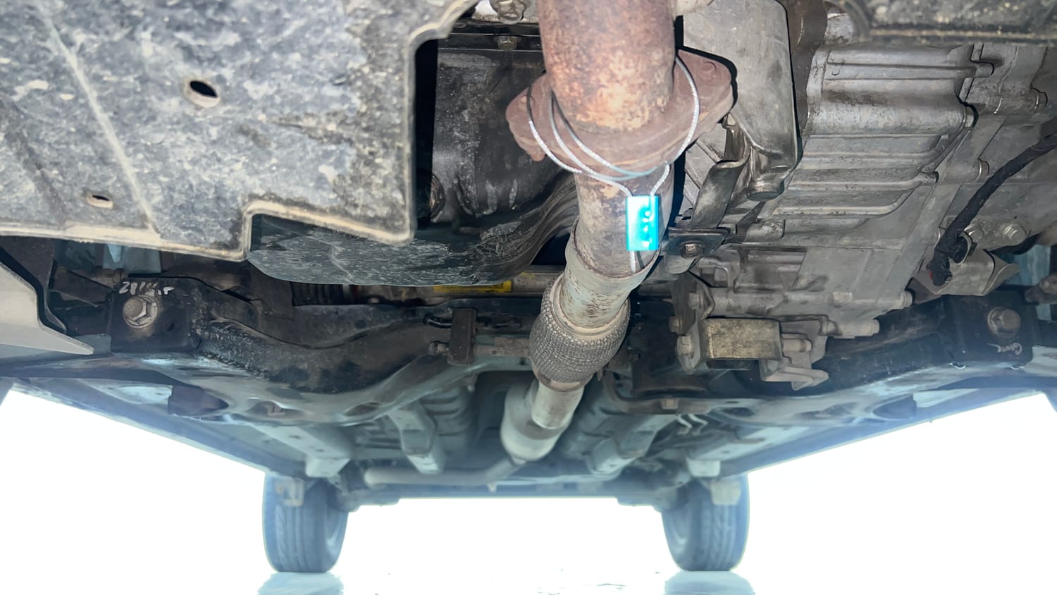 Used 2022 Tata Nexon XZA Plus (HS) Petrol Automatic extra FRONT LEFT UNDERBODY VIEW