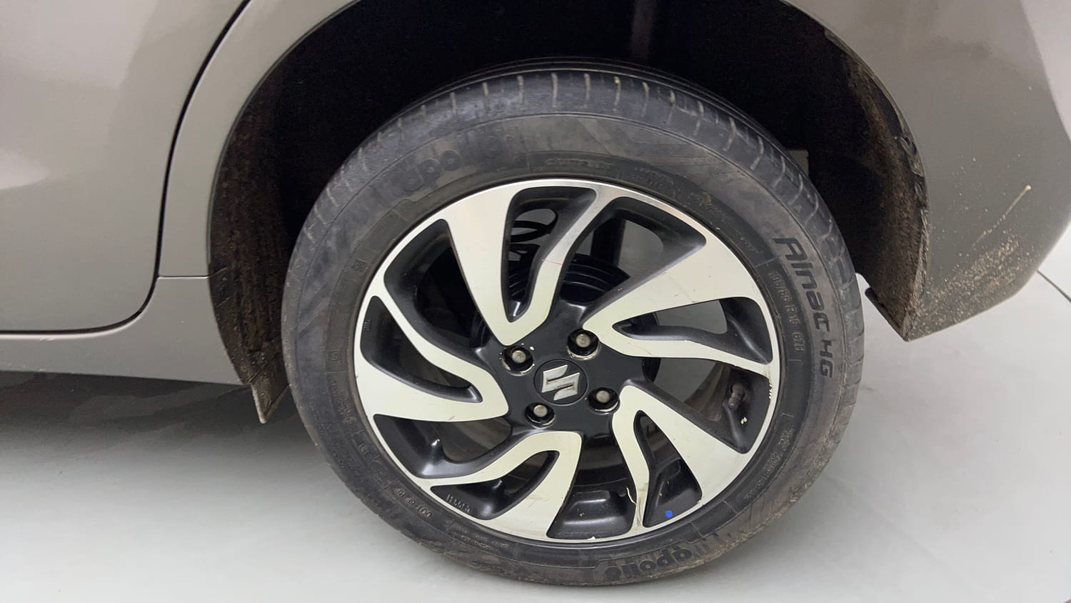 Used 2021 Maruti Suzuki Baleno Zeta Petrol Manual tyres LEFT REAR TYRE RIM VIEW