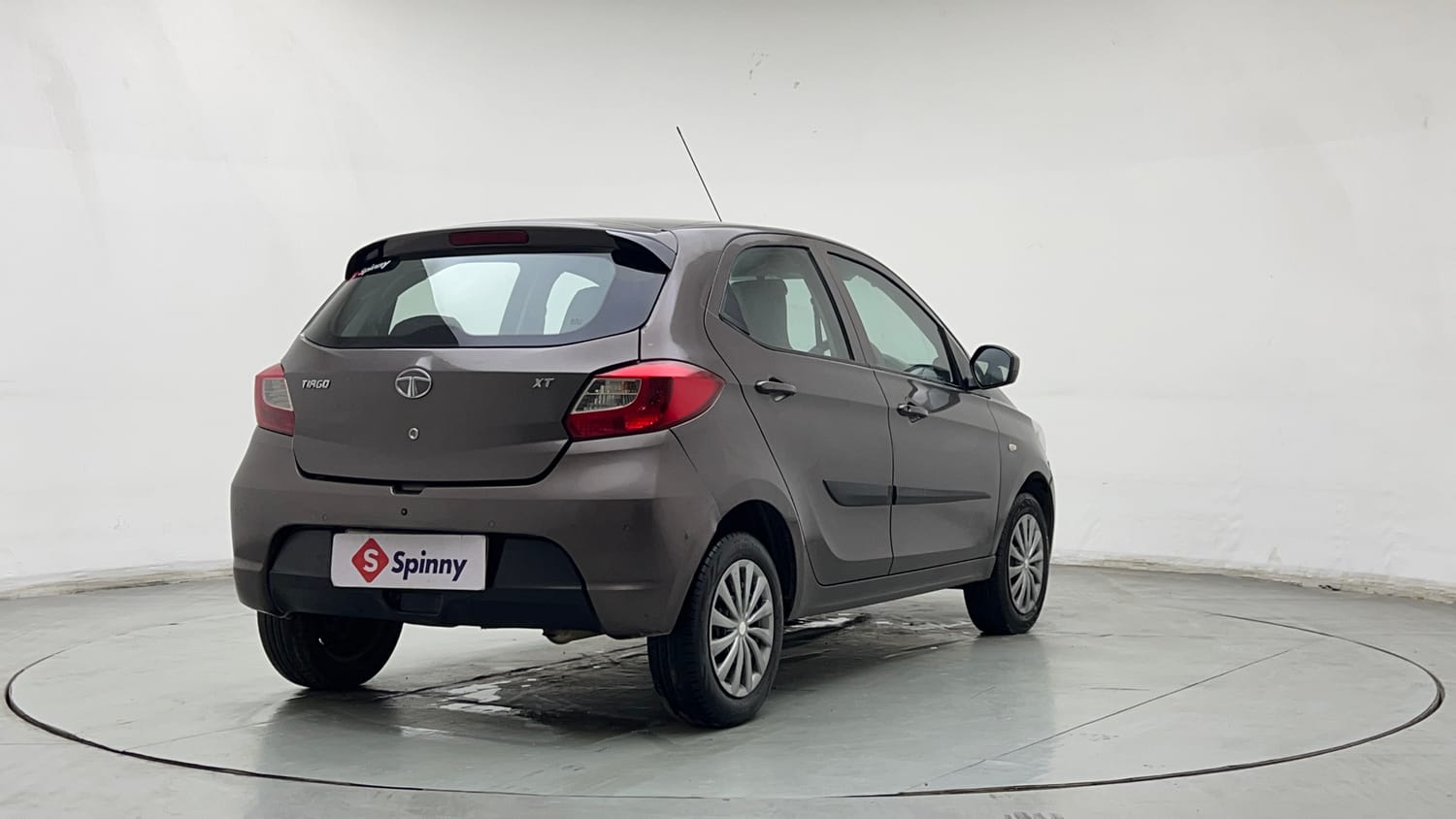 Used 2017 Tata Tiago Revotron XT Petrol Manual exterior RIGHT REAR CORNER VIEW