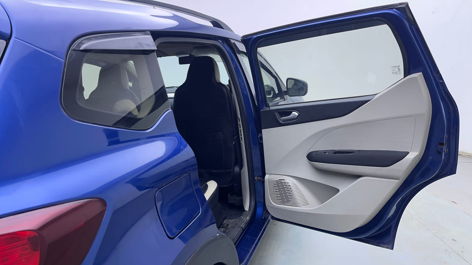 Used 2021 Renault Triber RXZ Petrol Manual interior RIGHT REAR DOOR OPEN VIEW