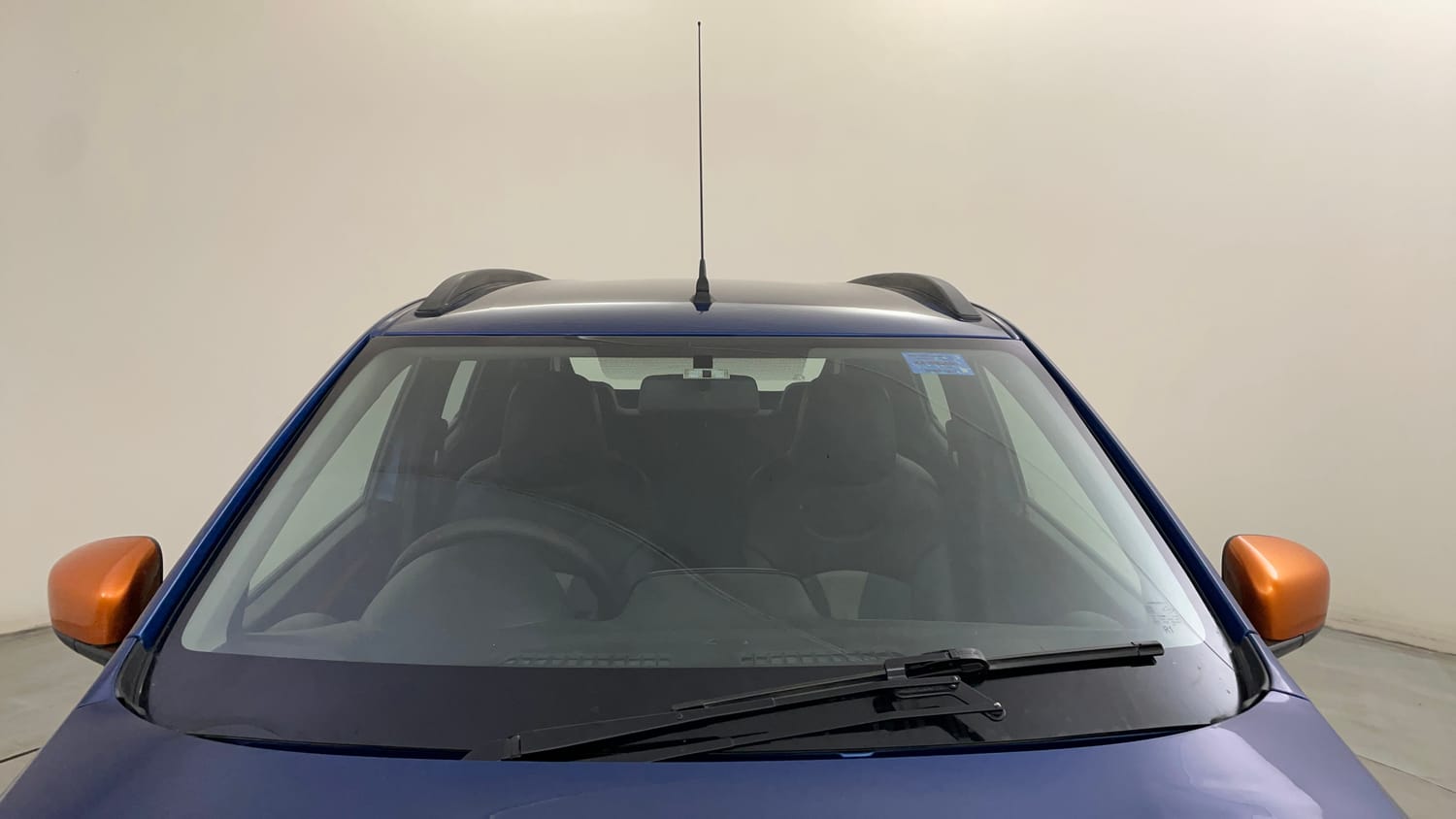 Used 2017 Renault Kwid CLIMBER 1.0 Petrol Manual exterior FRONT WINDSHIELD VIEW