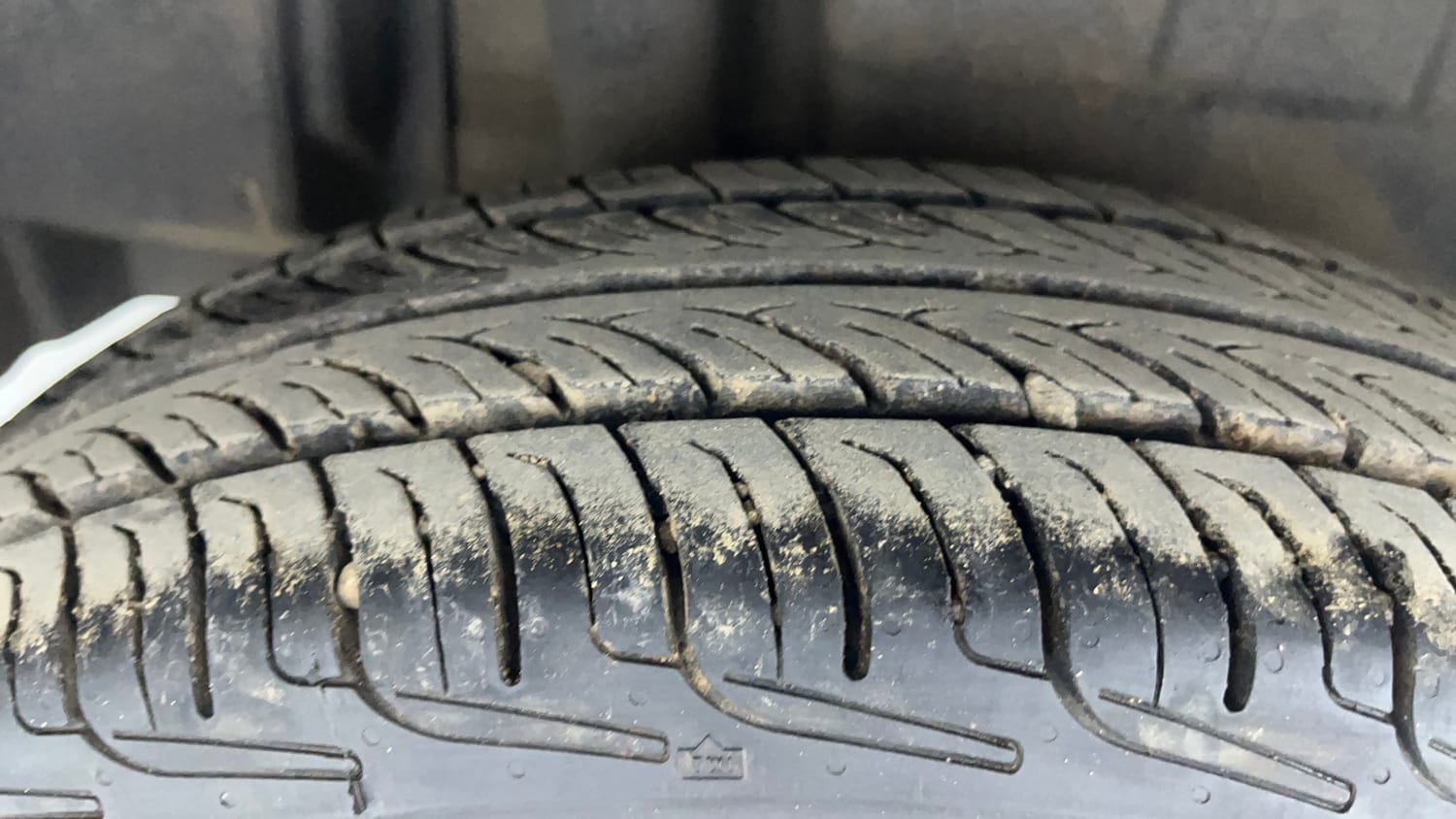 Used 2017 Maruti Suzuki Dzire VXi AMT Petrol Automatic tyres RIGHT REAR TYRE TREAD VIEW