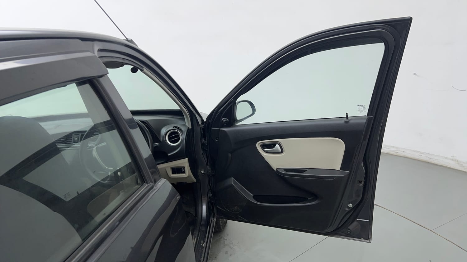 Used 2019 Maruti Suzuki Alto 800 LXi Petrol Manual interior RIGHT FRONT DOOR OPEN VIEW