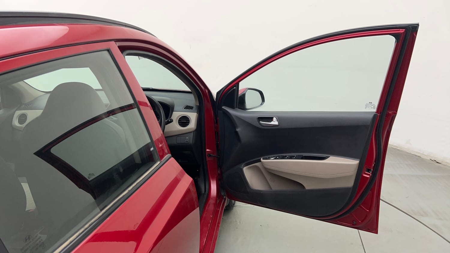 Used 2018 Hyundai Grand i10 Sportz (O) AT 1.2 Kappa VTVT Petrol Automatic interior RIGHT FRONT DOOR OPEN VIEW