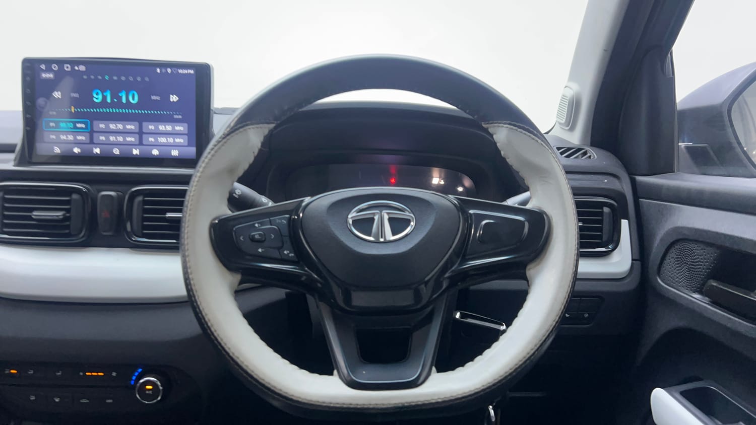 Used 2024 Tata Punch Pure MT Petrol Manual interior STEERING VIEW