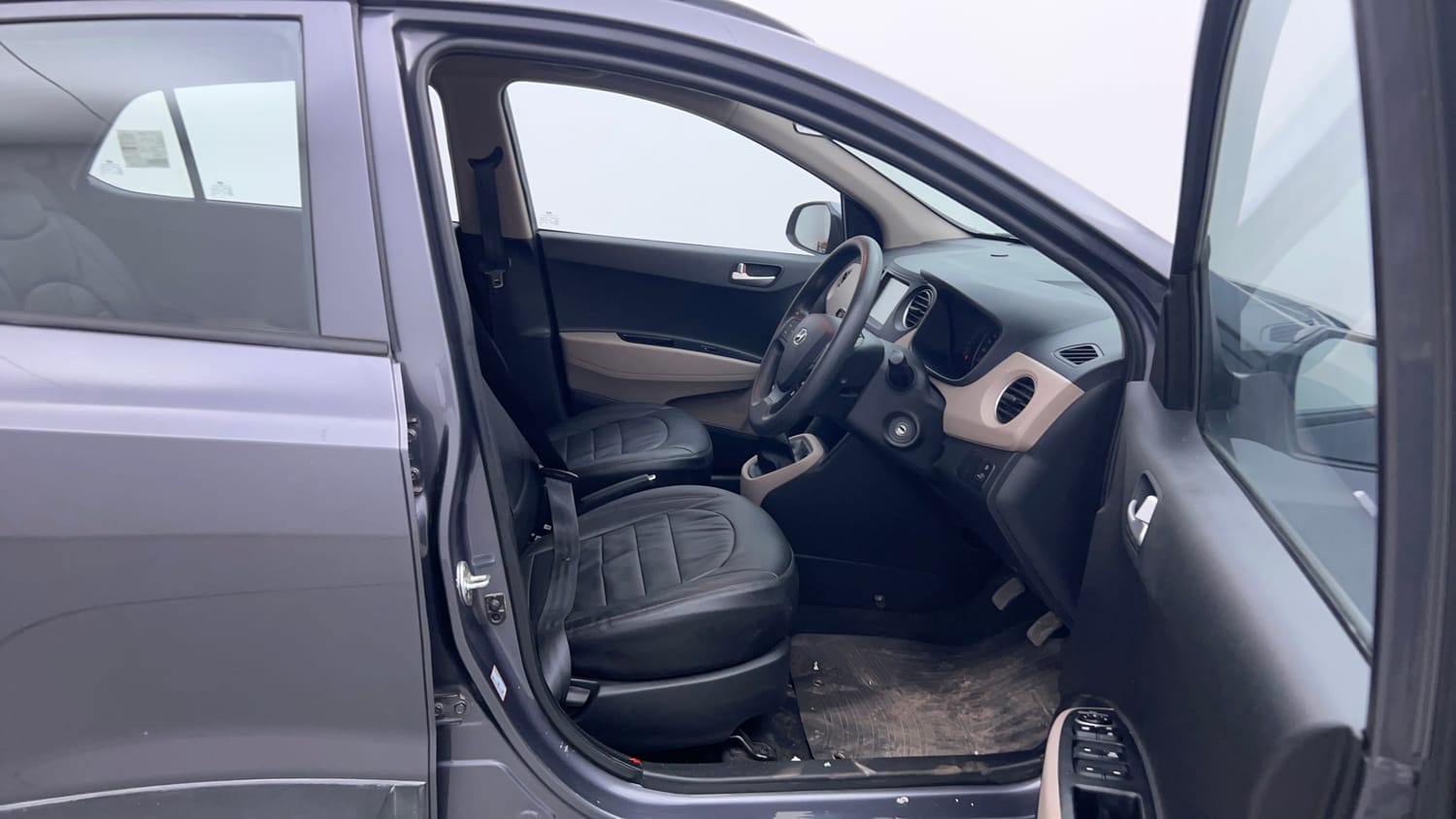 Used 2018 Hyundai Grand i10 Sportz 1.2 Kappa VTVT Petrol Manual interior RIGHT SIDE FRONT DOOR CABIN VIEW