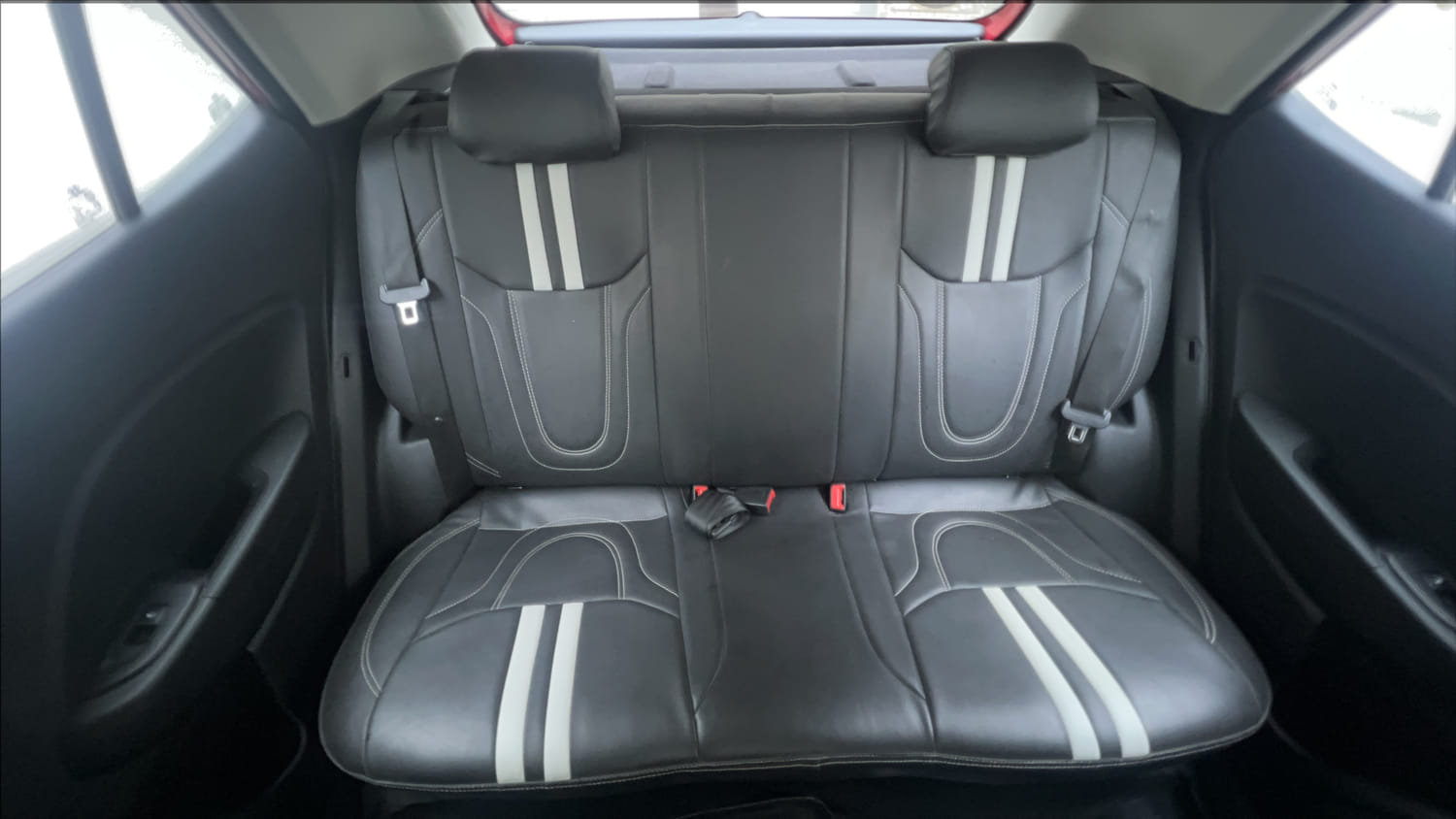 Used 2019 Hyundai Venue SX Plus 1.0 Turbo DCT Petrol Automatic interior REAR SEAT CONDITION VIEW