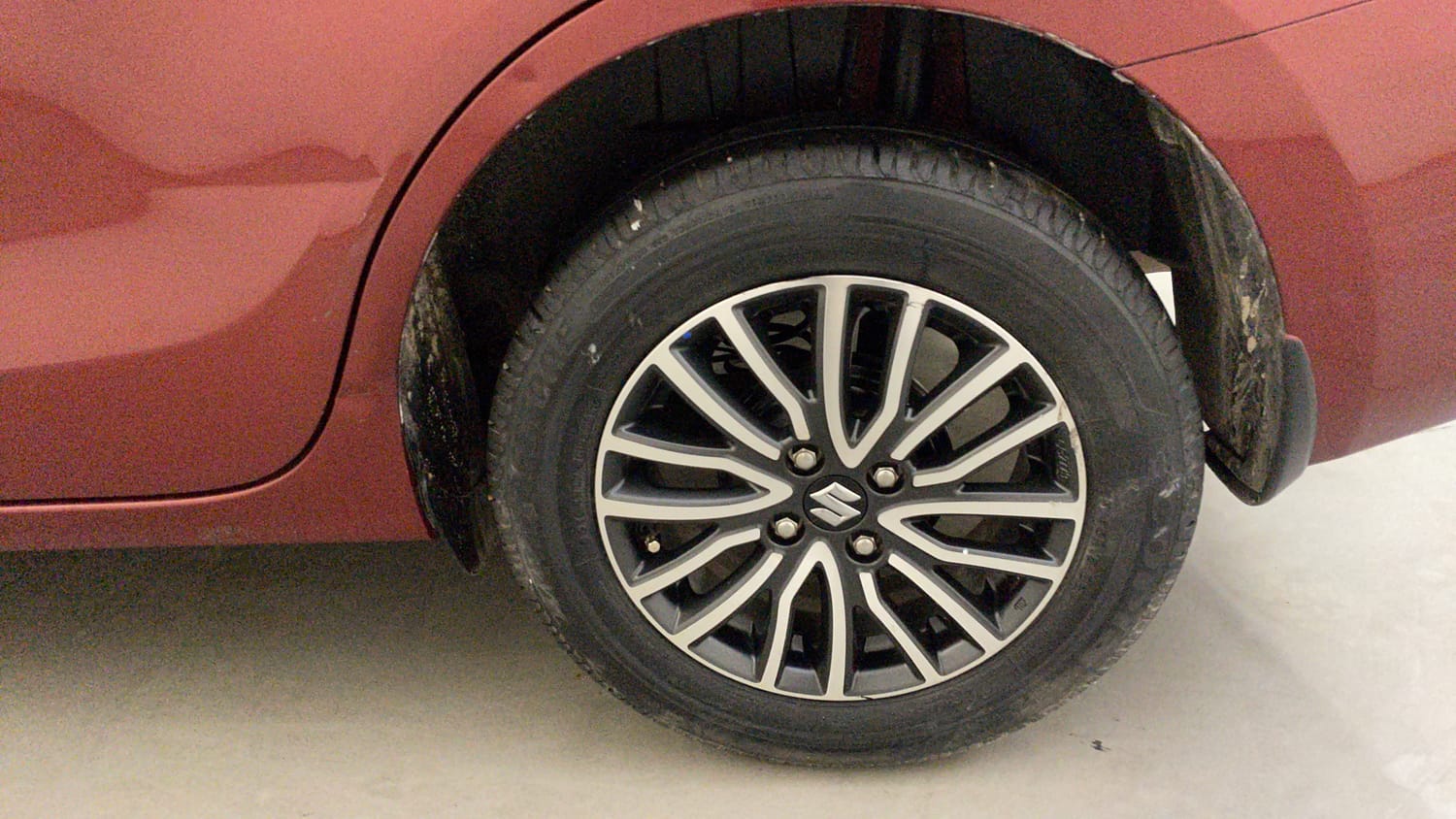 Used 2017 Maruti Suzuki Dzire ZXi Plus Petrol Manual tyres LEFT REAR TYRE RIM VIEW