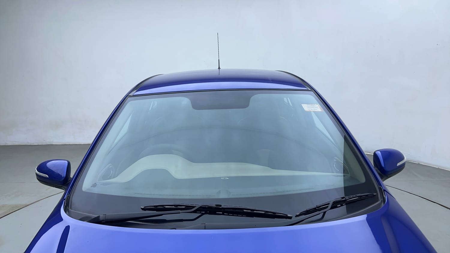 Used 2015 Hyundai Elite i20 Asta 1.4 CRDI Diesel Manual exterior FRONT WINDSHIELD VIEW