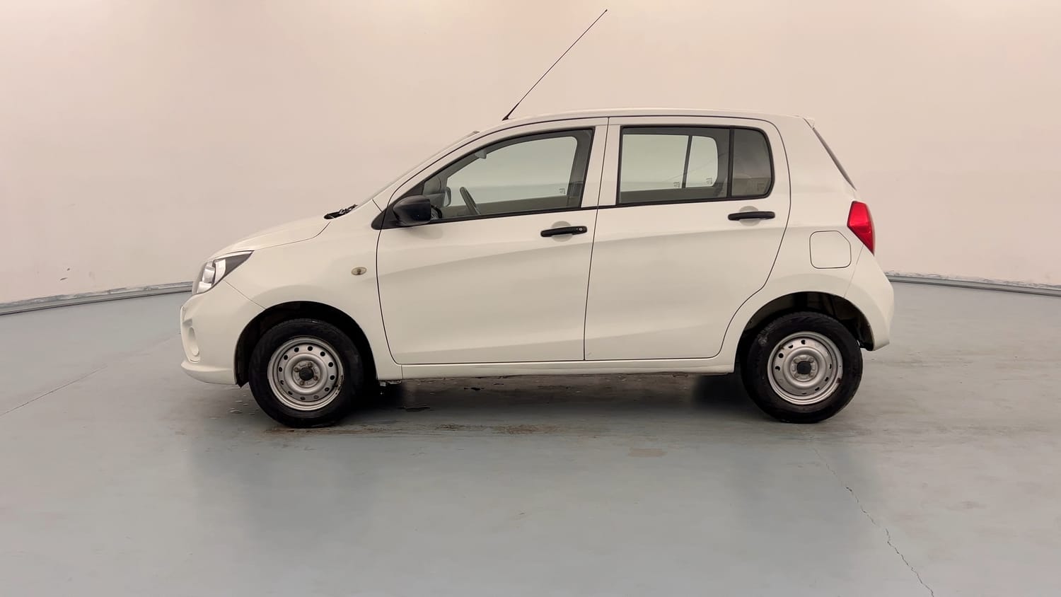Used 2018 Maruti Suzuki Celerio LXi Petrol Manual exterior LEFT SIDE VIEW