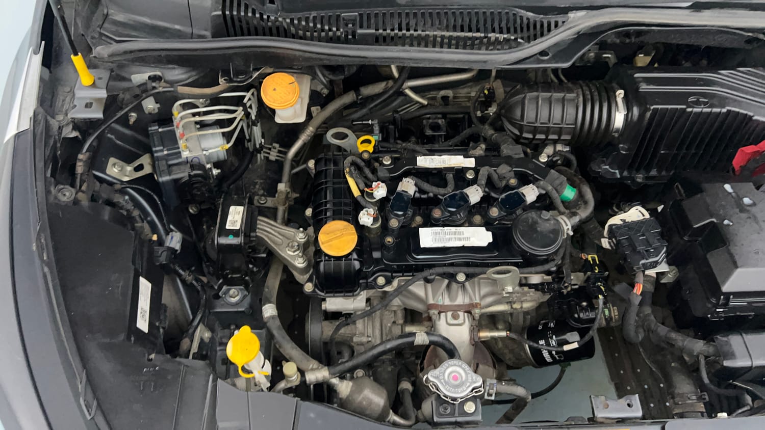 Used 2021 Tata Altroz XM Petrol Petrol Manual engine ENGINE RIGHT SIDE VIEW