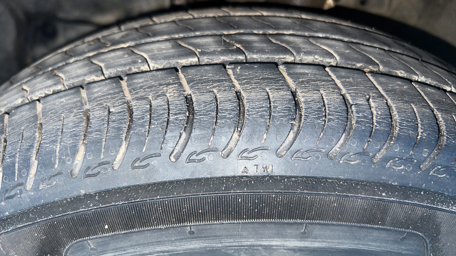 Used 2023 Maruti Suzuki Wagon R VXI 1.0 CNG Cng Manual tyres LEFT FRONT TYRE TREAD VIEW