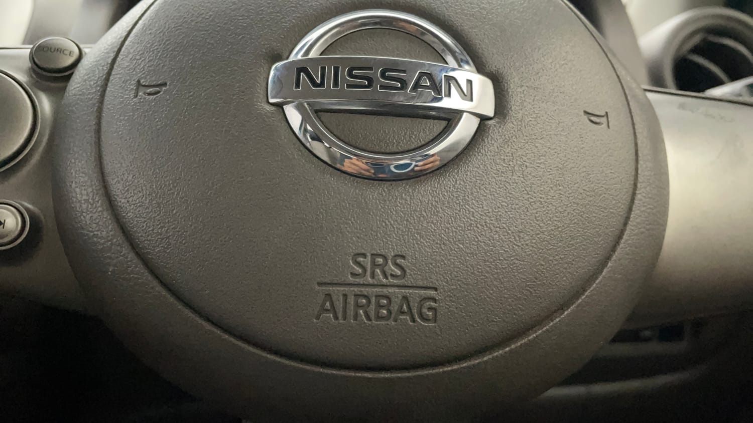 Used 2013 Nissan Sunny XV Diesel Diesel Manual top_features Airbags